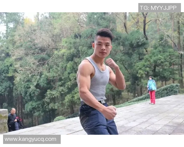 罗凯文的成长之路:从平凡少年到职场精英的蜕变故事 罗凯文的成长之路:从平凡少年到职场精英的蜕变故事